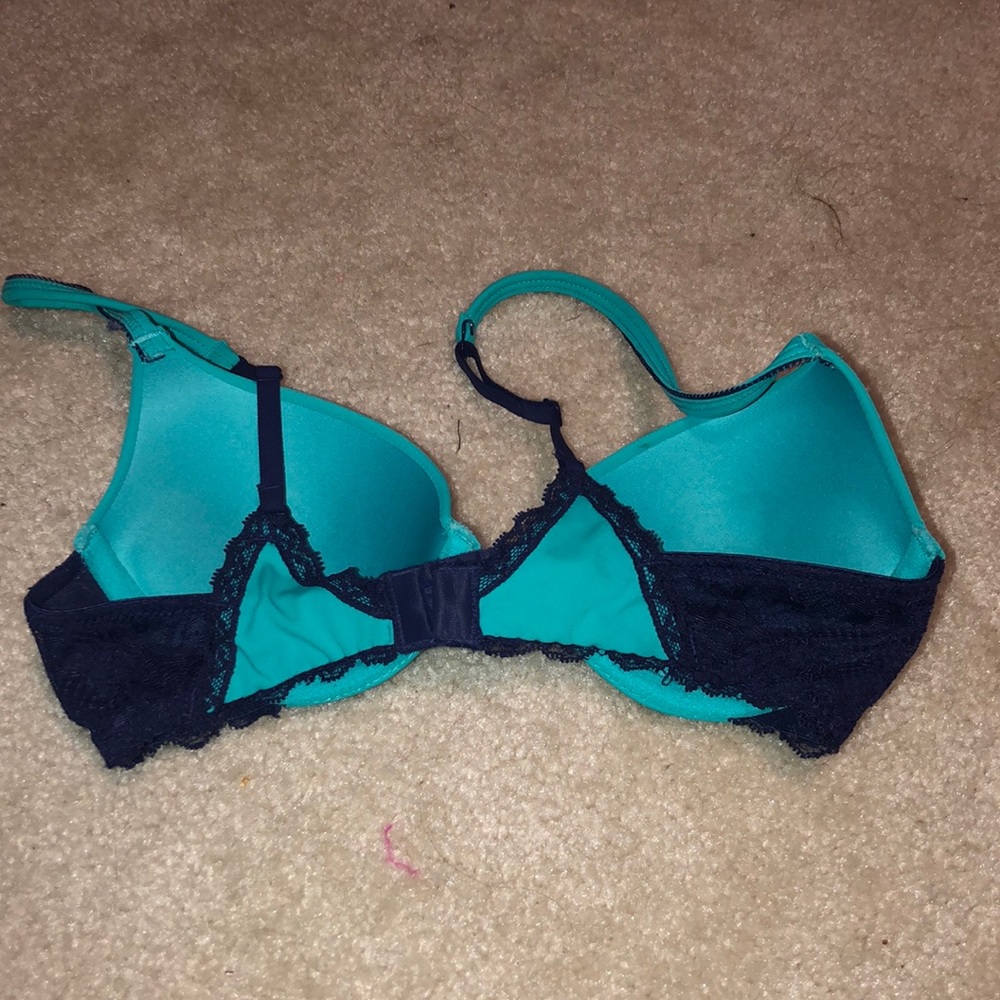 Bra - Picture 2 of 3